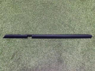 Уплотнитель стекла двери задний левый Mercedes-Benz E class 2020