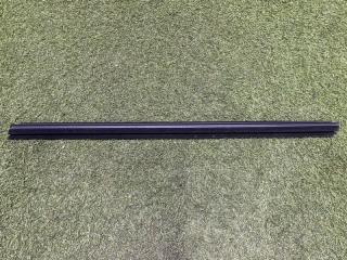 Уплотнитель стекла двери передний левый Mercedes-Benz E class 2020