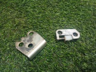 Запчасть ответная часть замка двери задняя левая АЗЛК(Москвич) 412 1989