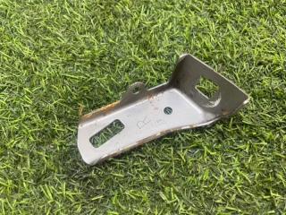 Кронштейн правый BMW 3-Series 2018