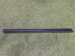 Уплотнитель стекла двери передний BMW X5