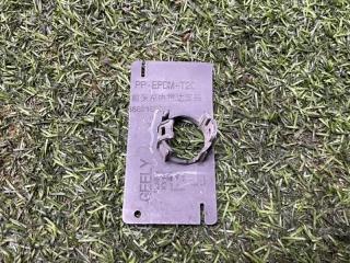 Фото запчасти кронштейн датчика парковки передний левый Geely Monjaro Б/У запчасть Запчасть кронштейн датчика парковки передний левый Geely Monjaro