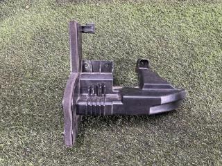 Фото запчасти кронштейн передней панели левый Geely Atlas Pro Б/У запчасть Запчасть кронштейн передней панели левый Geely Atlas Pro