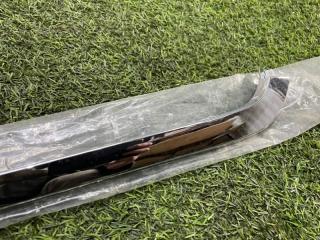 Молдинг бампера передний правый Lada Granta FL