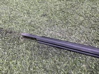 Уплотнитель стекла двери задний правый Lada Granta