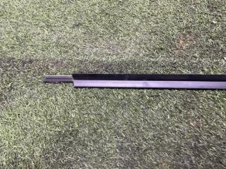 Уплотнитель стекла двери задний правый Granta