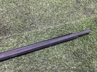 Уплотнитель стекла двери задний левый Granta