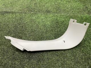 Фото запчасти обшивка крышки багажника левая Ford Focus Б/У запчасть Запчасть обшивка крышки багажника левая Ford Focus