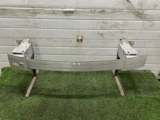 Фото запчасти усилитель бампера передний Geely Monjaro Б/У запчасть Запчасть усилитель бампера передний Geely Monjaro