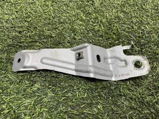 Запчасть кронштейн Mitsubishi Outlander