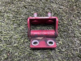 Запчасть петля багажника Mitsubishi Outlander