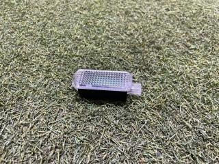 Фото запчасти фонарь салона. Audi A8 2013 Б/У запчасть Запчасть фонарь салона. Audi A8 2013