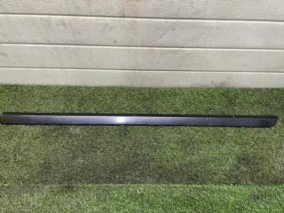 Запчасть накладка двери передняя правая Volvo V50