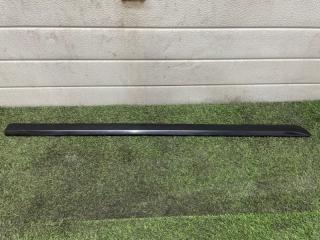 Запчасть накладка двери передняя левая Volvo V50