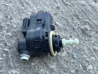 Корректор фары передний правый Vesta