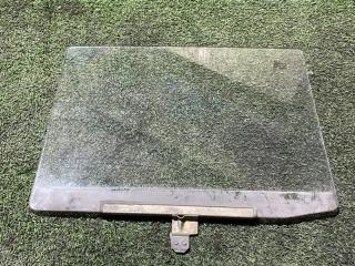 Запчасть стекло двери заднее правое Лада 2107