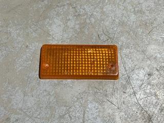 Запчасть стекло подфарника Лада 2101