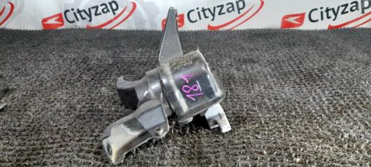 Запчасть подушка двигателя правая TOYOTA PRIUS 2011