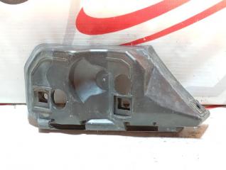 Запчасть клипса бампера передняя левая VOLVO V50 2008