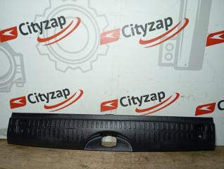 Запчасть накладка замка багажника DODGE DURANGO 2000