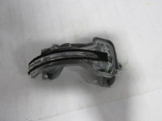 Запчасть поворотник в зеркало правый Honda Fit