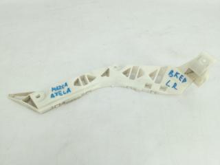 Запчасть крепление бампера заднее левое Mazda Axela