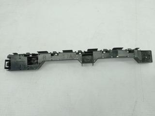 Запчасть крепление бампера заднее правое Honda Vezel