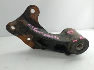 Крепление рессоры заднее правое Isuzu Elf