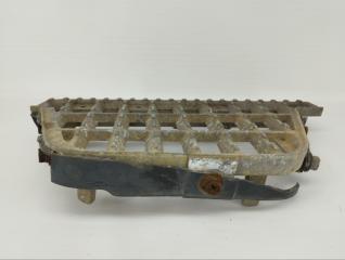 Подножка передняя правая Isuzu Elf NKR72E