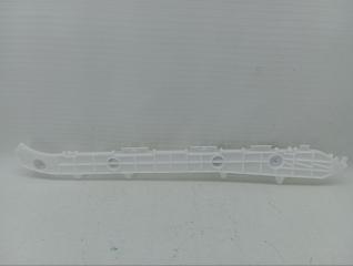 Запчасть крепление бампера заднее правое Toyota Voxy 2007-2013