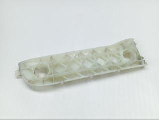 Запчасть крепление бампера заднее правое Toyota Probox 2002-н.в.