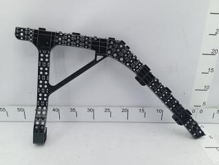 Запчасть крепление бампера заднее правое Honda Insight