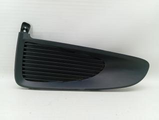 Фото запчасти накладка противотуманной фары правая Honda Shuttle 2015-2019 контрактная запчасть Запчасть накладка противотуманной фары правая Honda Shuttle 2015-2019