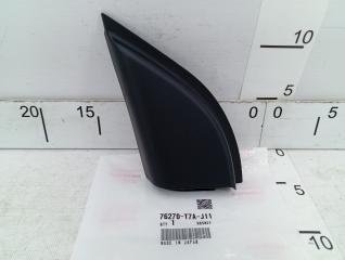 Запчасть уголок двери передний левый Honda Vezel