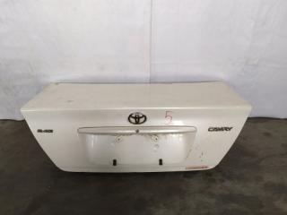 Крышка багажника TOYOTA CAMRY