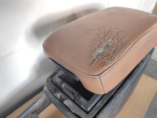 Консоль между сидений LS430 UCF30 Консоль между сидений LS430 UCF30