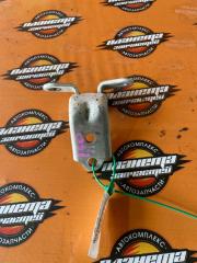 Запчасть крепление двери переднее правое HYUNDAI I30