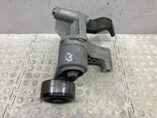 Запчасть натяжной ролик Genesis G70 2018