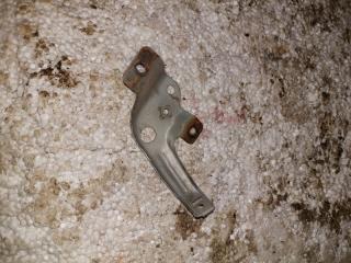 Запчасть кронштейн крыла передний левый CHERY VERY 2012