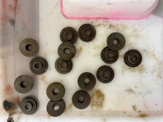 Запчасть тарелка пружины клапана FORD KUGA 2013