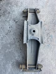Балка поперечная задняя TOYOTA VISTA 1998