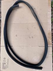 Запчасть уплотнительная резинка задняя левая RENAULT MEGANE 2002