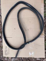 Запчасть уплотнительная резинка передняя правая RENAULT MEGANE 2002