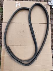 Запчасть уплотнительная резинка задняя правая RENAULT MEGANE 2002