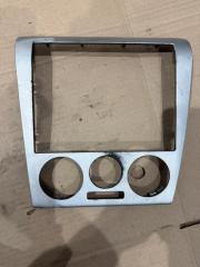 Запчасть рамка магнитолы SKODA OCTAVIA 2006