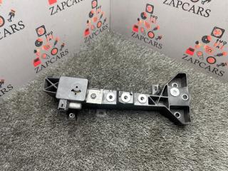 Запчасть кронштейн передний правый Infiniti Q50