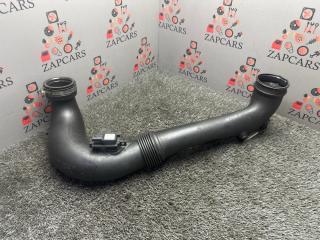 Запчасть патрубок воздуховода Infiniti Q50