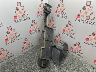 Запчасть дефлектор левый Infiniti Q50