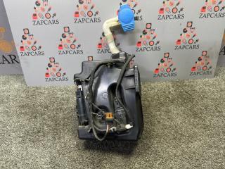 Запчасть бачок омывателя Volkswagen Golf