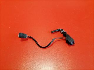 Запчасть форсунка омывателя лобового стекла Volkswagen Polo 2015